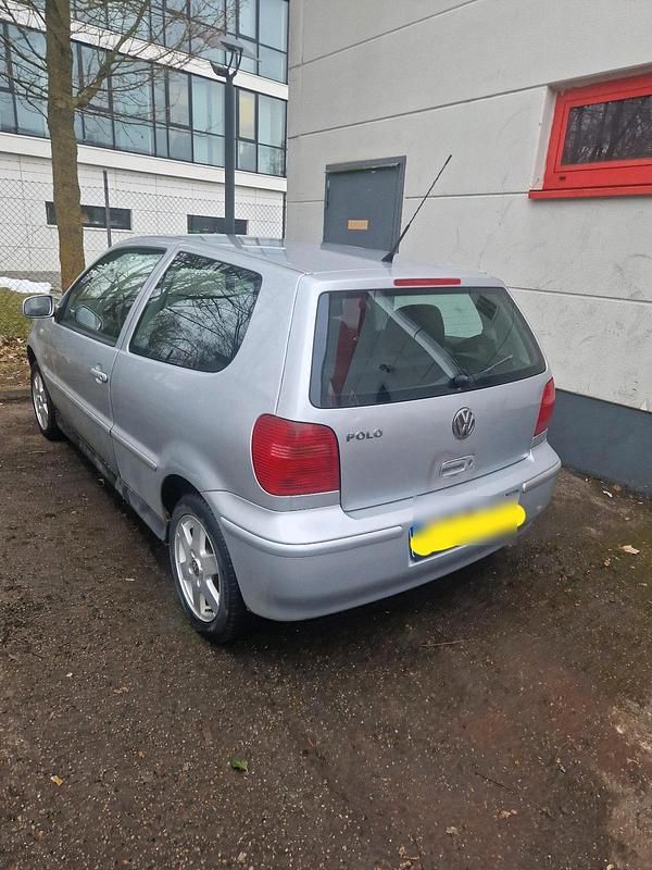 Gebraucht VW Polo 60 PS (44 kW) 2002 Silber Kleinwagen