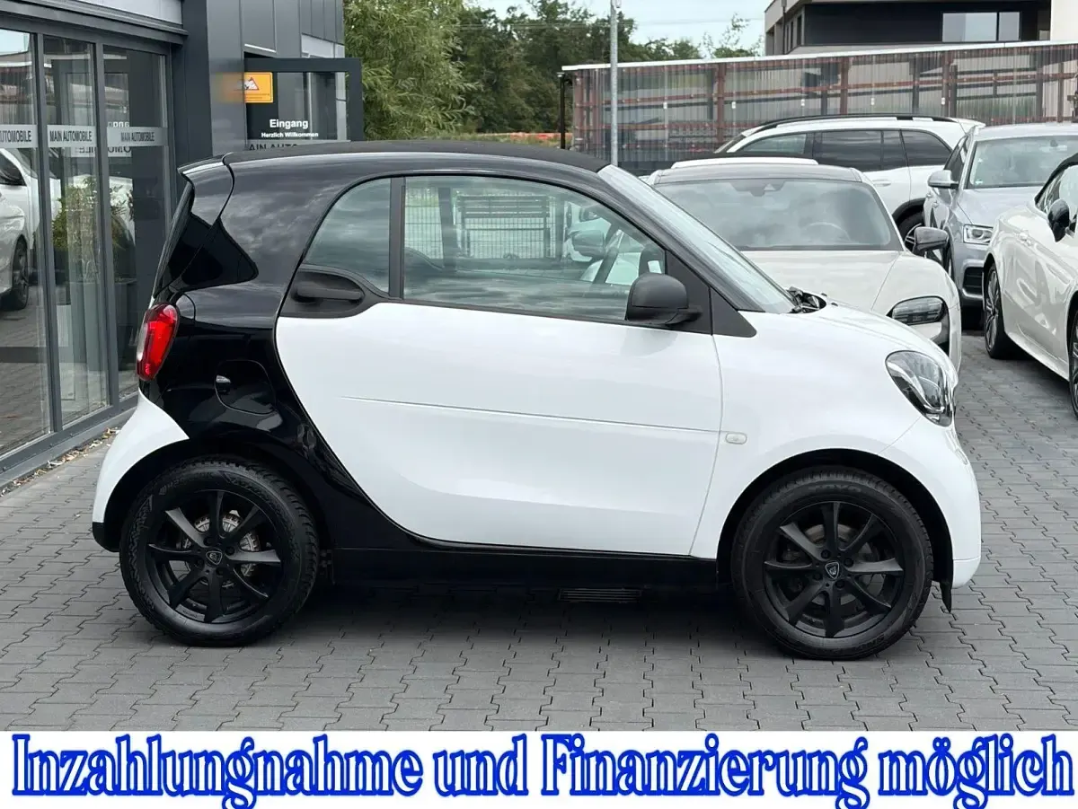 Gebraucht Smart ForTwo Coupé 71 PS (52 kW) 2019 Schwarz Coupé