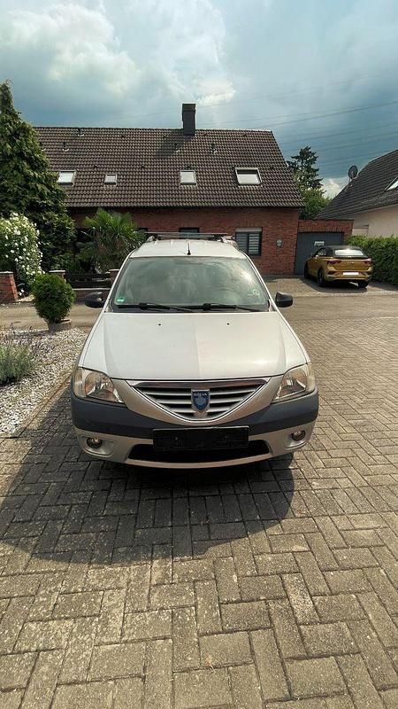 Silber Gebraucht 2007 Dacia Logan MCV Kombi | 1.700 € (Fairer Preis) - Bild 1/4