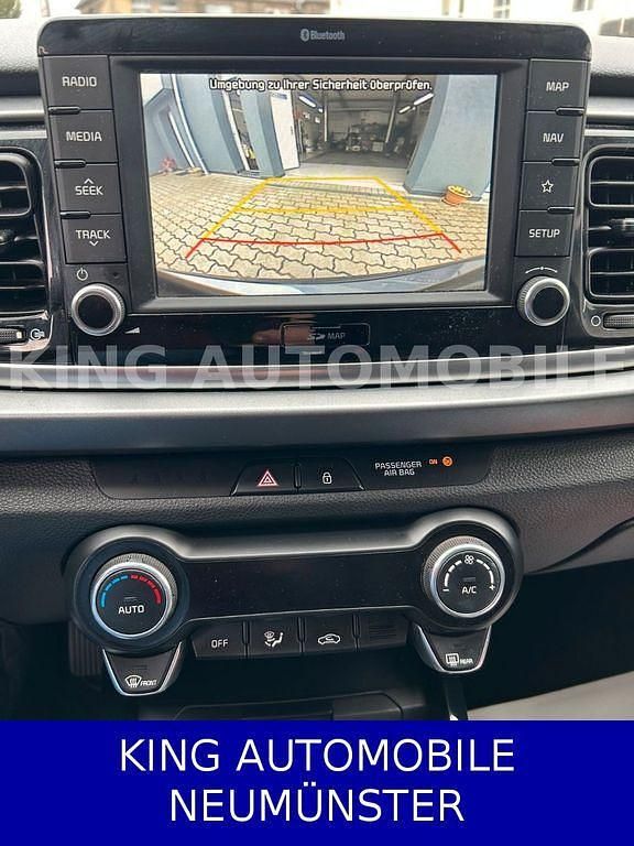 Gebraucht Kia Rio DREAM-TEAM Edition 84 PS (61 kW) 2018 Grau Limousine