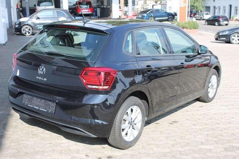 Second-hand VW Polo Highline 95 CP (69 kW) 2021 Negru Berlinǎ