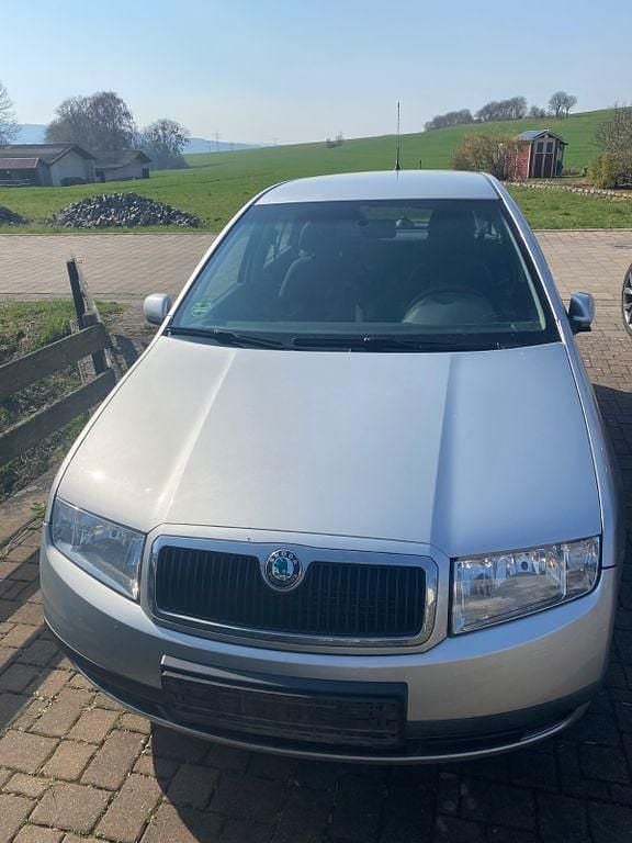 Gebraucht Skoda Fabia 54 PS (39 kW) 2003 Silber Limousine