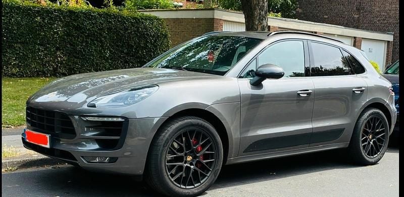 Grau Gebraucht 2018 Porsche Macan GTS SUV | 39.989 € (Etwas zu teuer) - Bild 1/4