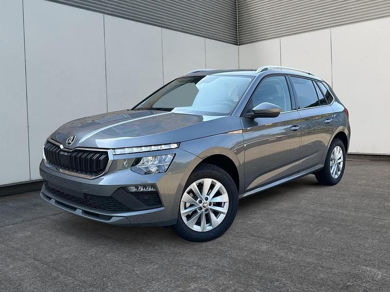 Black magic perleffekt Neu 2025 Skoda Kamiq Selection SUV | 29.369 € (Fairer Preis) - Bild 1/4