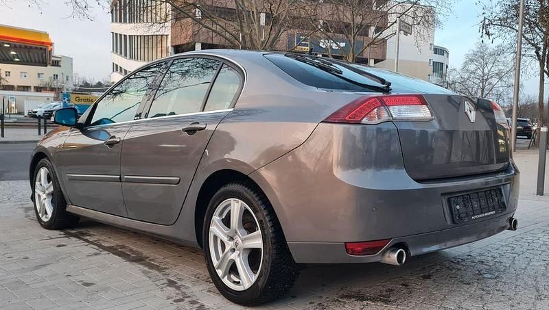 Gebraucht Renault Laguna III GT 150 PS (110 kW) 2010 Grau Limousine