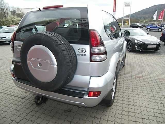 Gebraucht Toyota Land Cruiser 163 PS (119 kW) 2004 Silber metallic SUV