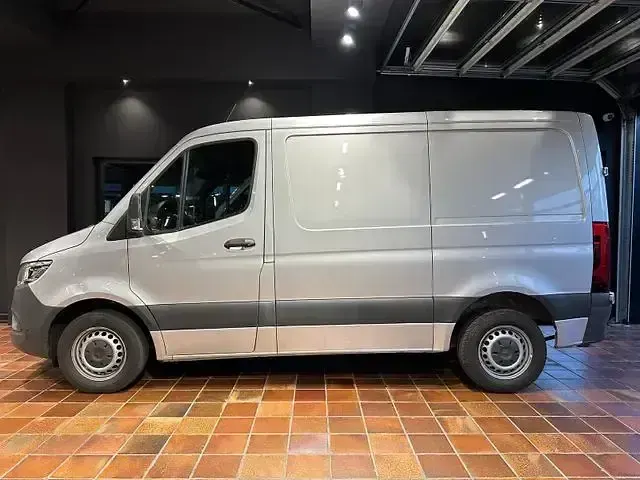 Gebraucht Mercedes Sprinter 143 PS (105 kW) 2019 Iridiumsilber mb 9775 Van