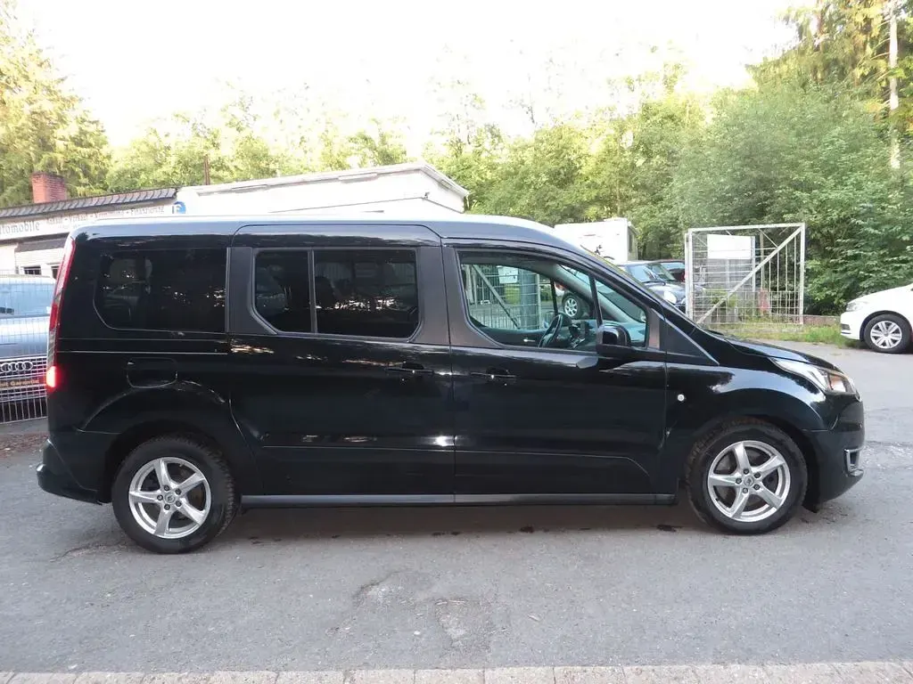 Gebraucht Ford Grand Tourneo Connect Titanium 120 PS (88 kW) 2018 Schwarz Van / Kleinbus