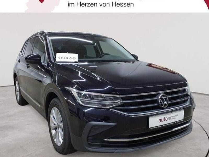 Deep black perleffekt Gebraucht 2022 VW Tiguan Life SUV | 24.289 € (Guter Preis) - Bild 1/4