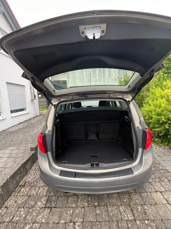 Gebraucht Opel Meriva Style 140 PS (102 kW) 2014 Braun Van / Kleinbus