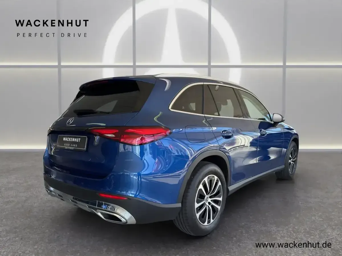 Gebraucht Mercedes GLC220 Avantgarde 197 PS (144 kW) 2024 Blau SUV