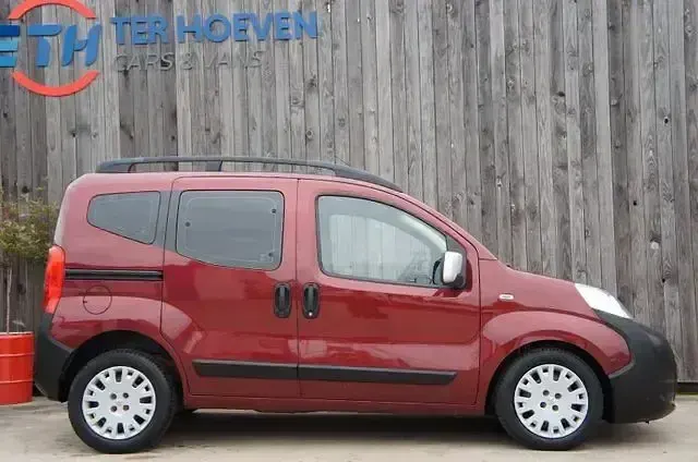 Second-hand Peugeot TePee 75 CP (55 kW) 2012 Roșu Berlinǎ