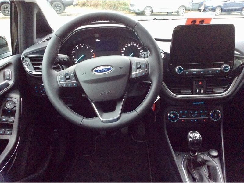 Gebraucht Ford Fiesta Titanium 125 PS (91 kW) 2023 Schwarz Kleinwagen