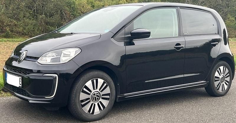Schwarz Gebraucht 2021 VW e-up! United Kleinwagen | 11.500 € (Guter Preis) - Bild 1/2