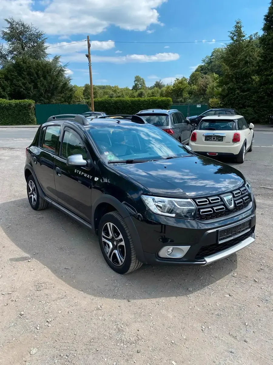 Gebraucht Dacia Sandero Comfort 90 PS (66 kW) 2017 Schwarz Limousine