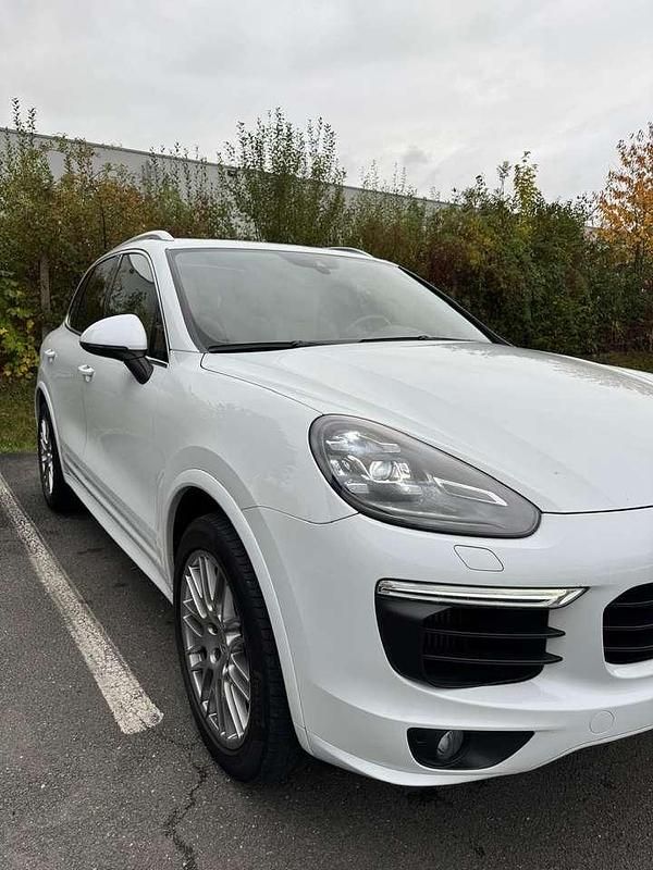 Weiß Gebraucht 2016 Porsche Cayenne S SUV | 46.500 € (Teuer) - Bild 1/4