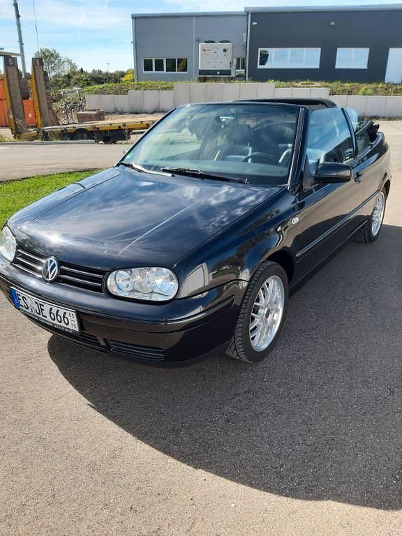 Schwarz Gebraucht 2000 VW Golf Cabriolet Conceptline Cabrio | 5.900 € (Teuer) - Bild 1/4