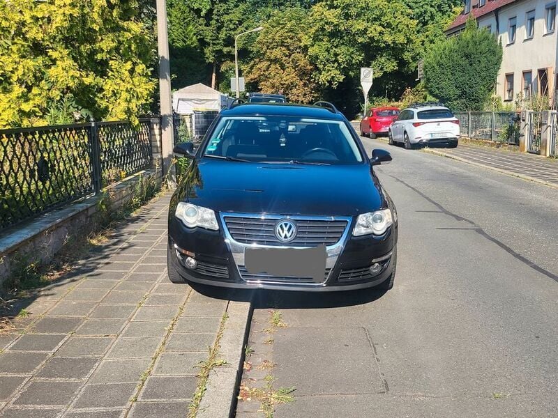 Schwarz Gebraucht 2010 VW Passat Comfortline Limousine | 4.900 € (Fairer Preis) - Bild 1/4
