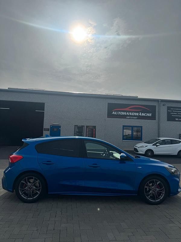 Gebraucht Ford Focus ST-Line 102 PS (75 kW) 2019 Blau Kleinwagen