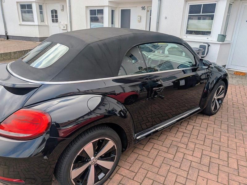 Gebraucht VW Beetle Cabriolet Allstar 105 PS (77 kW) 2016 Schwarz Cabrio