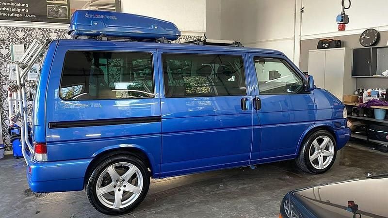 Second-hand VW T4 102 CP (75 kW) 2001 Albastru Van