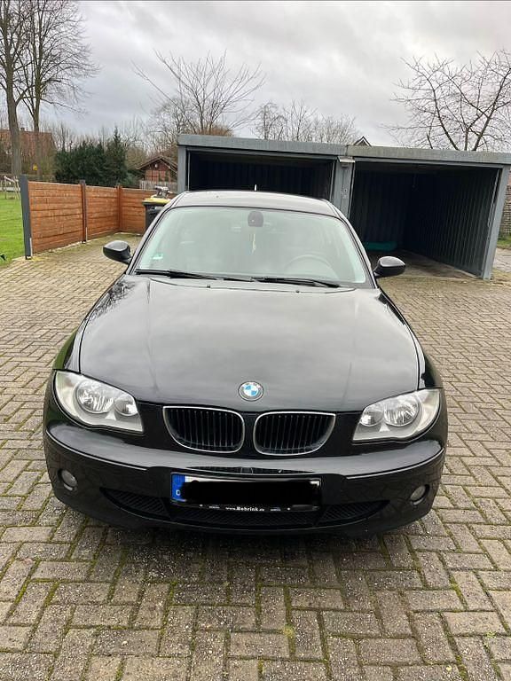 Gebraucht BMW 120 163 PS (119 kW) 2006 Schwarz Kleinwagen