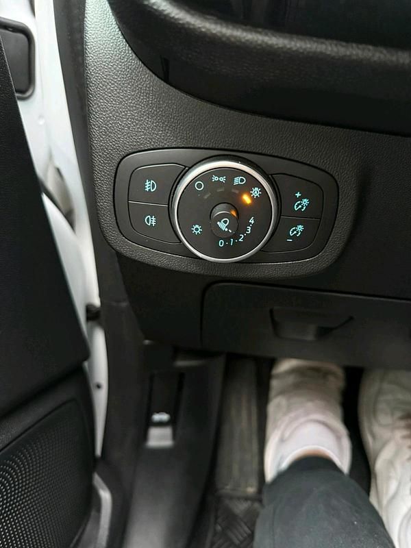 Gebraucht Ford Fiesta 86 PS (63 kW) 2019 Weiß Kleinwagen