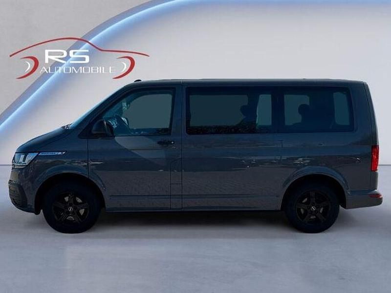 Second-hand VW Multivan 150 CP (110 kW) 2021 Gri Monovolum