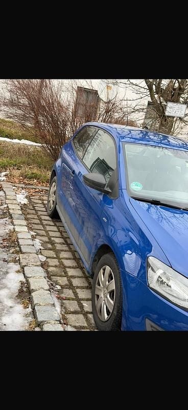 Gebraucht VW Polo 70 PS (51 kW) 2011 Blau Kleinwagen