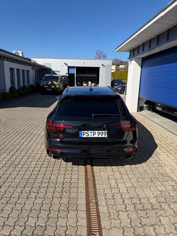 Gebraucht Audi RS4 Ambiente 450 PS (330 kW) 2023 Schwarz Kombi