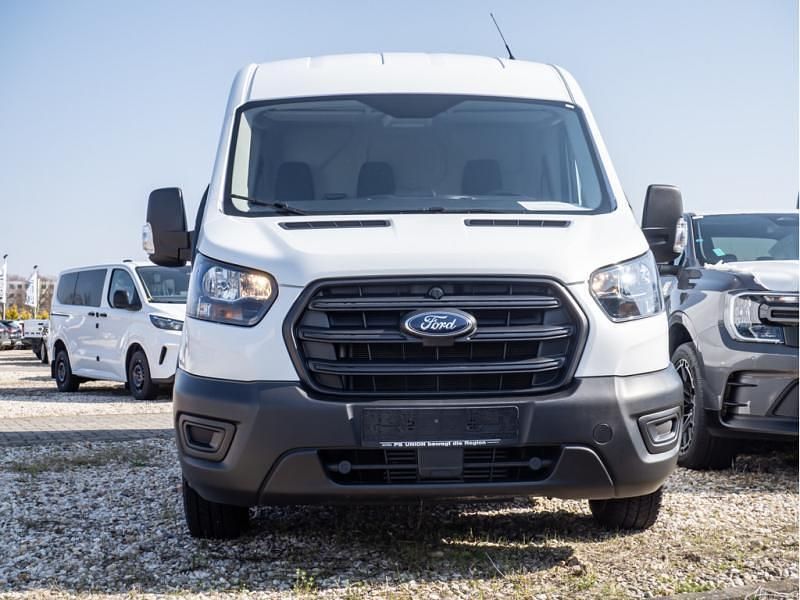 Gebraucht Ford Transit Trend 105 PS (77 kW) 2022 Weiss / frostweiß Van