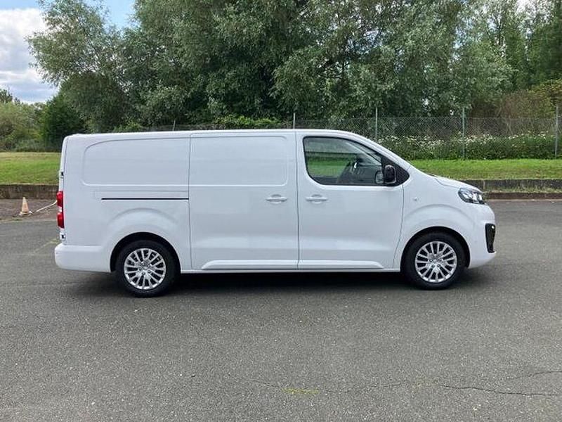 Gebraucht Opel Vivaro-e Combi 100 kW (136 PS) 2024 Andere Van