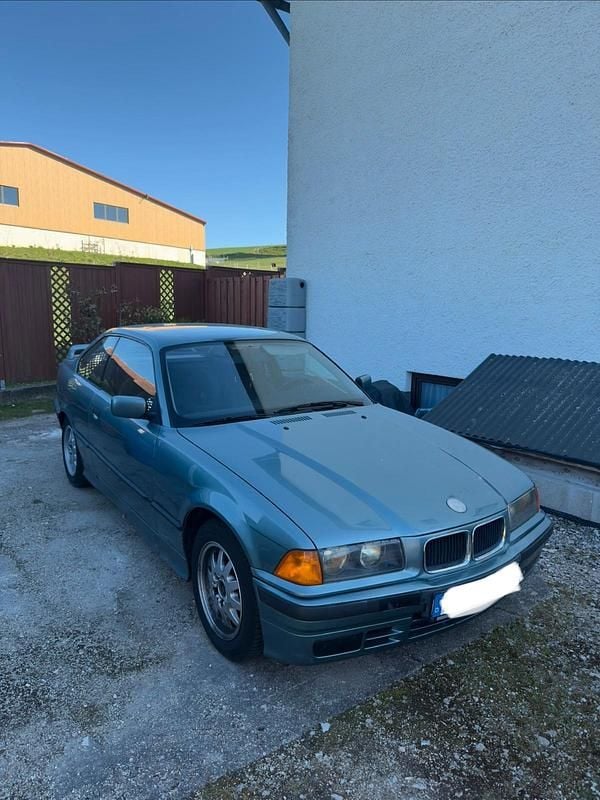 Gebraucht BMW 316 102 PS (75 kW) 1994 Grün Coupé