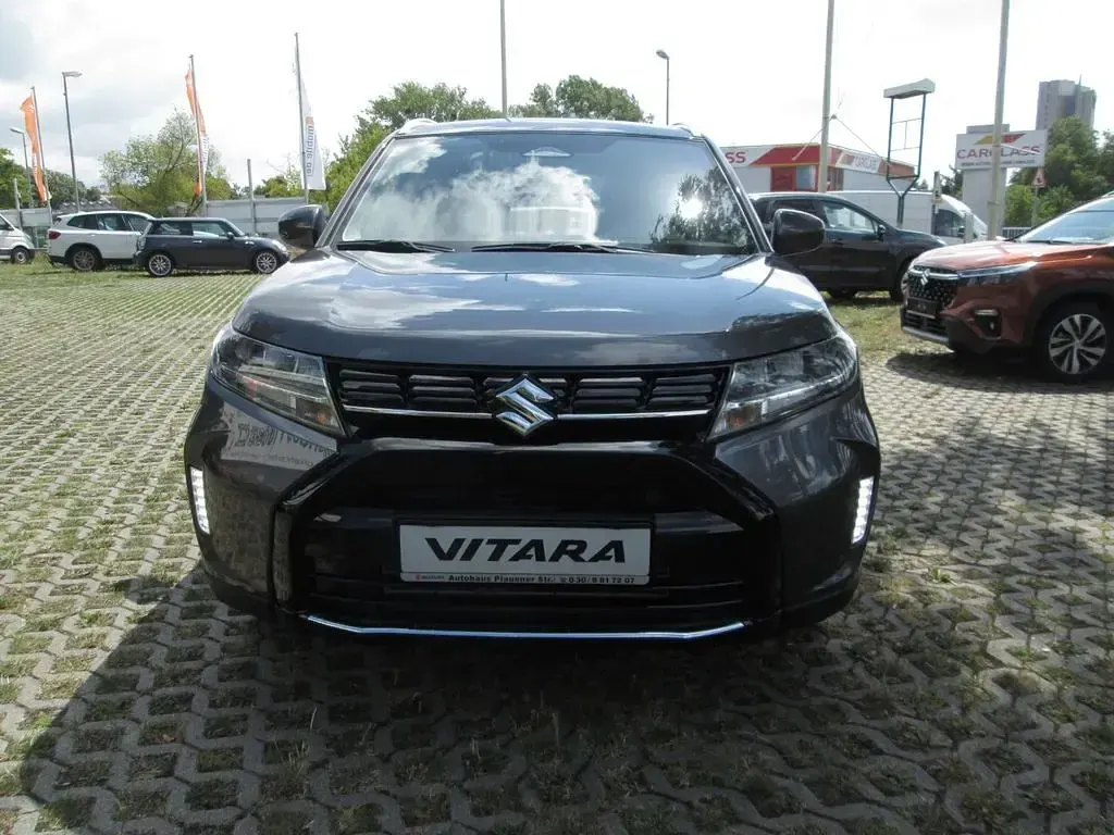 Neu Suzuki Vitara Comfort 110 PS (80 kW) 2026 Grau SUV