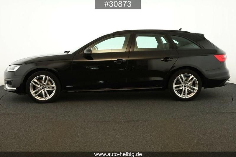 Second-hand Audi A4 Advanced 204 CP (150 kW) 2023 Negru Break