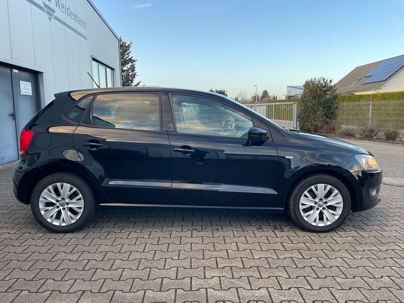 Gebraucht VW Polo Life 105 PS (77 kW) 2013 Schwarz Kleinwagen