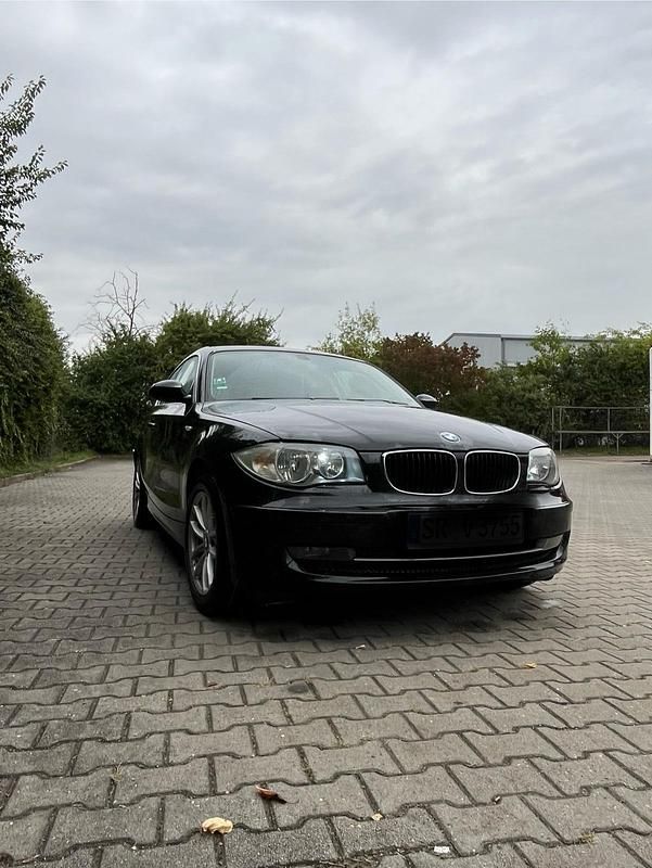 Schwarz Gebraucht 2008 BMW 116 Kleinwagen | 2.300 € - Bild 1/4
