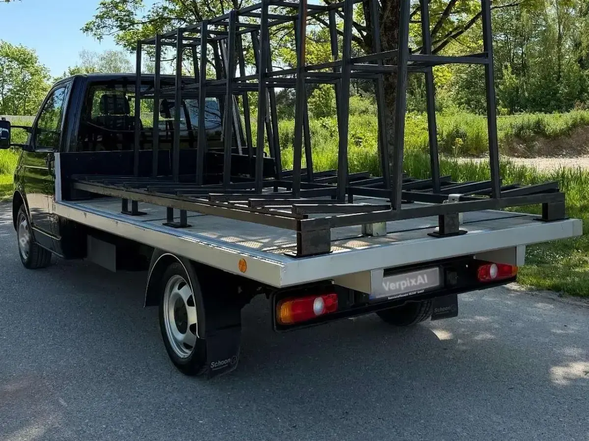 Używany VW Transporter 199 KM (146 kW) 2021 Czarny Van