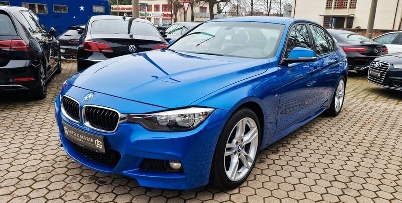 Blau Gebraucht 2017 BMW 318 M Sport Limousine | 14.700 € (Fairer Preis) - Bild 1/4