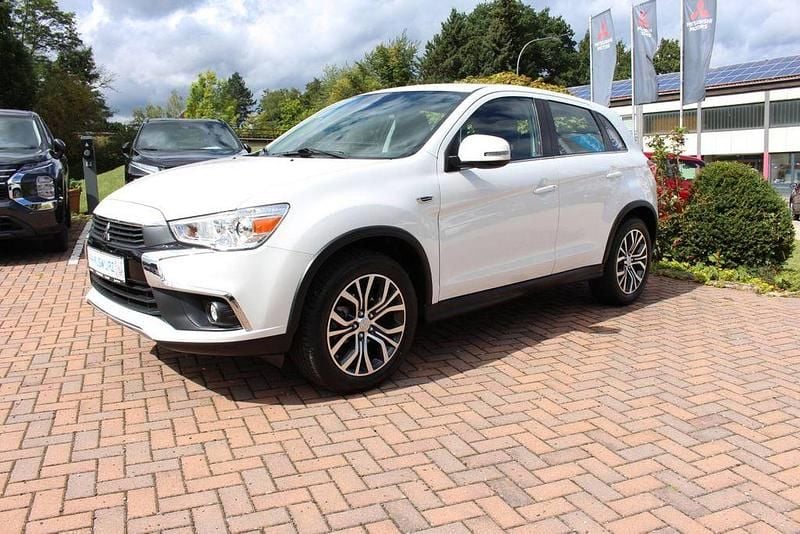 Weiß Gebraucht 2017 Mitsubishi ASX Diamant Edition SUV | 13.690 € (Fairer Preis) - Bild 1/4