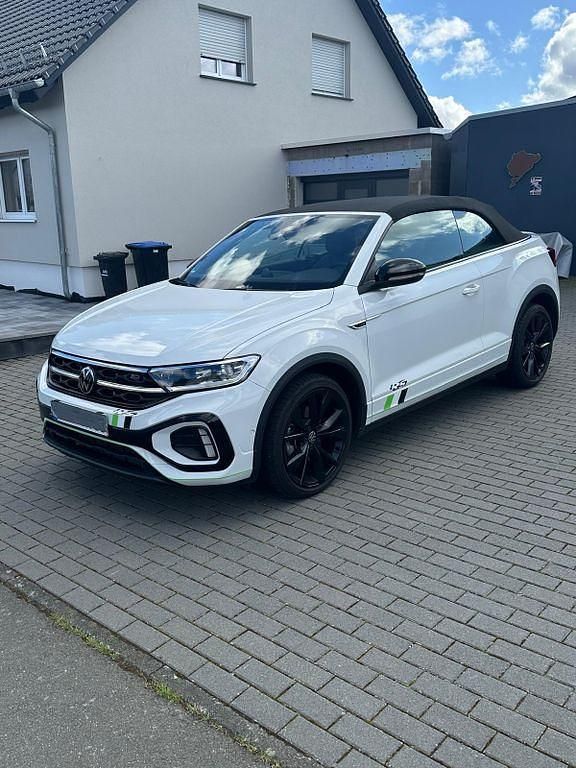 Weiß Gebraucht 2023 VW T-Roc Cabriolet Move Cabrio | 30.900 € (Guter Preis) - Bild 1/4