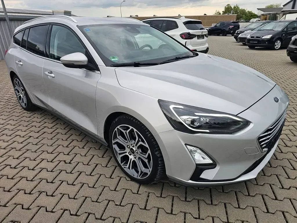Gebraucht Ford Focus Titanium 150 PS (110 kW) 2020 Silber Limousine