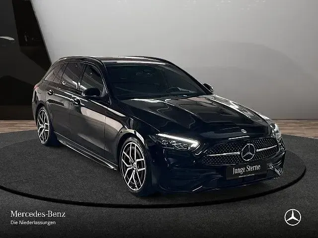 Gebraucht Mercedes C300 AMG 258 PS (189 kW) 2022 Schwarz Limousine