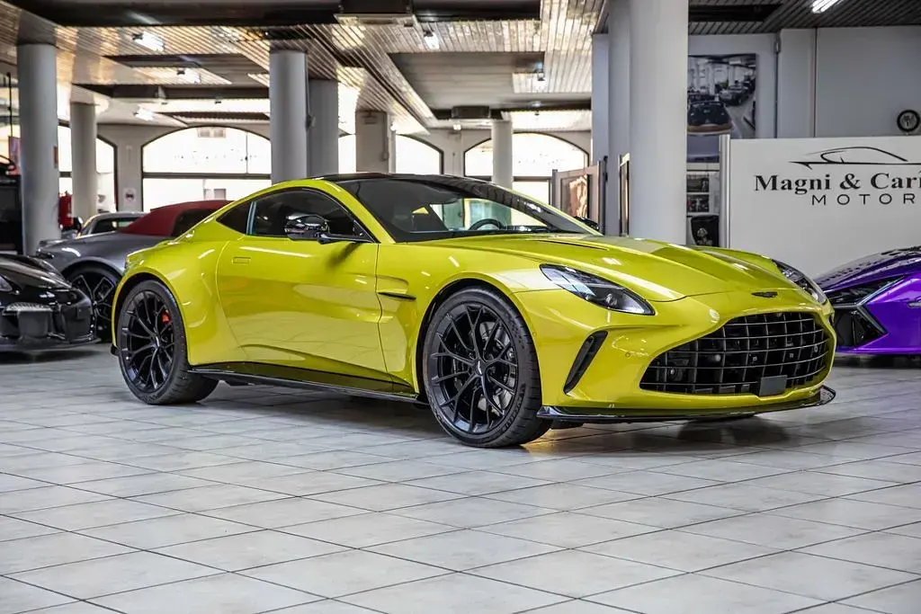 Gebraucht Aston Martin V8 Vantage 665 PS (489 kW) 2025 Gelb