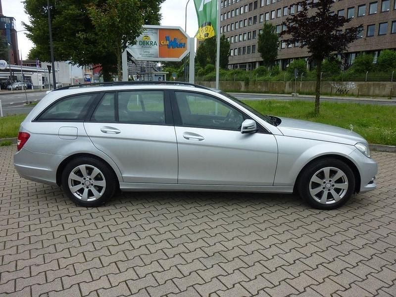 Gebraucht Mercedes C180 156 PS (114 kW) 2012 Silber Kombi