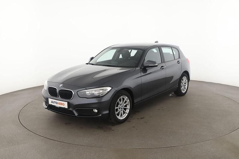 Grau Gebraucht 2018 BMW 116 Advantage Kleinwagen | 14.780 € (Etwas zu teuer) - Bild 1/3