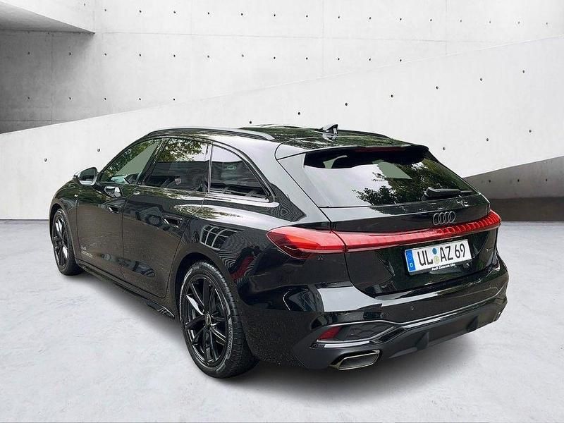 Gebraucht Audi A5 Ambiente 204 PS (150 kW) 2025 Mythosschwarz metallic Coupé