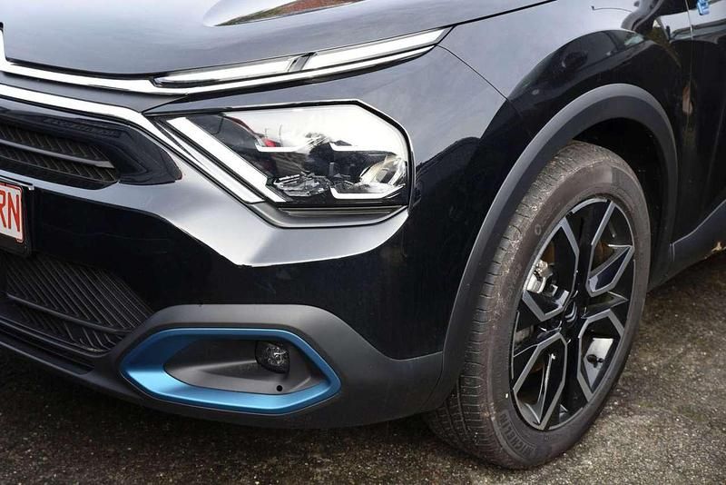 Gebraucht Citroën e-C4 Feel 100 kW (136 PS) 2023 Schwarz Limousine