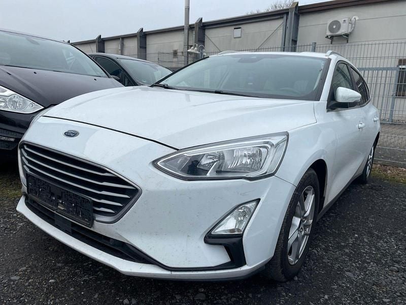 Weiß Gebraucht 2019 Ford Focus Cool & Connect Kombi | 6.600 € (Superpreis) - Bild 1/4