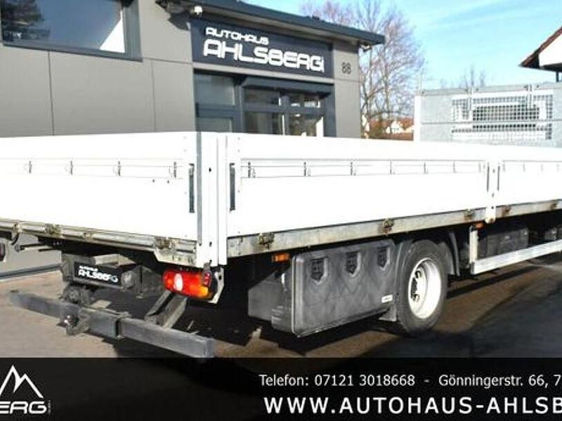 Gebraucht Mitsubishi Canter 150 PS (110 kW) 2018 Weiss Van